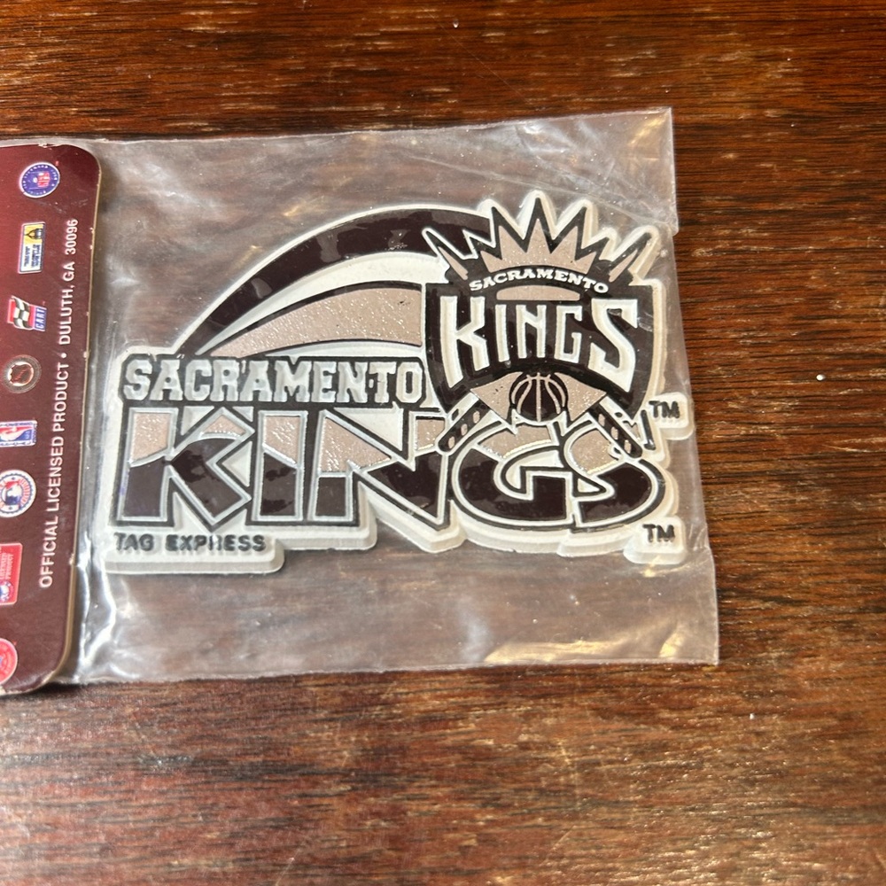 VINTAGE RARE NBA Basketball SACRAMENTO KINGS Rubber Refrigerator Magnet